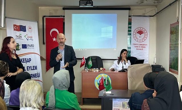 Kadın Çiftçiler Bilgilendirildi