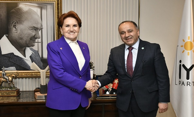 EMEKLİLER SADAKA DEĞİL HAKLARINI İSTİYOR